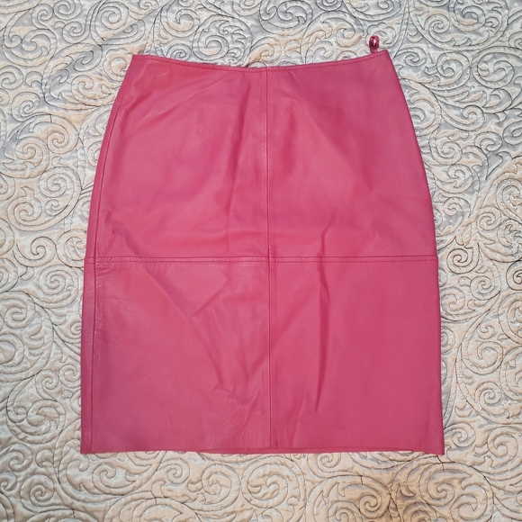 Newport News Dresses & Skirts - Vintage y2k Pink Newport News Leather Skirt Size 4